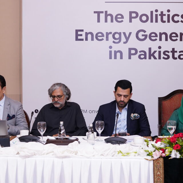 https://energyandeconomyforum.com/wp-content/uploads/2025/10/DSC00062-640x640.jpg